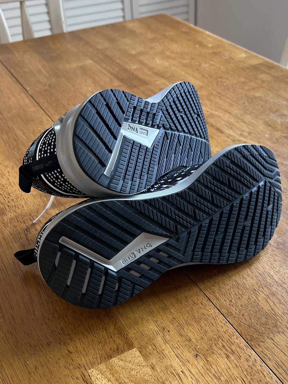 Almost NEW, Brooks Levitate GTS walking running shoes. 8 1/2 8.5 medium B - Picture 8 of 11
